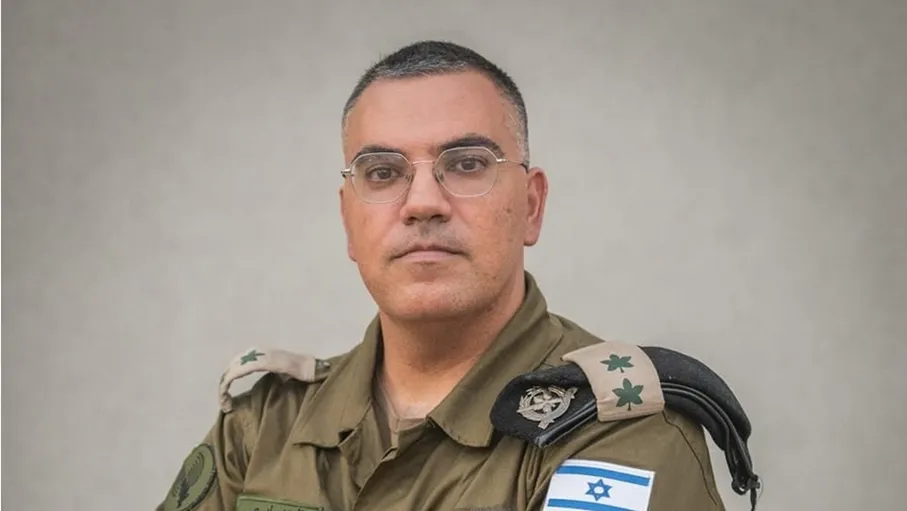 لماذا تقاعد أفيخاي أدرعي من الجيش الإسرائيلي الآن؟