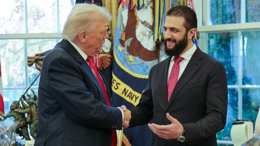 مخاطر نزع السلاح في جنوب سوريا: الشرع يحذّر من توسّع إسرائيلي جديد