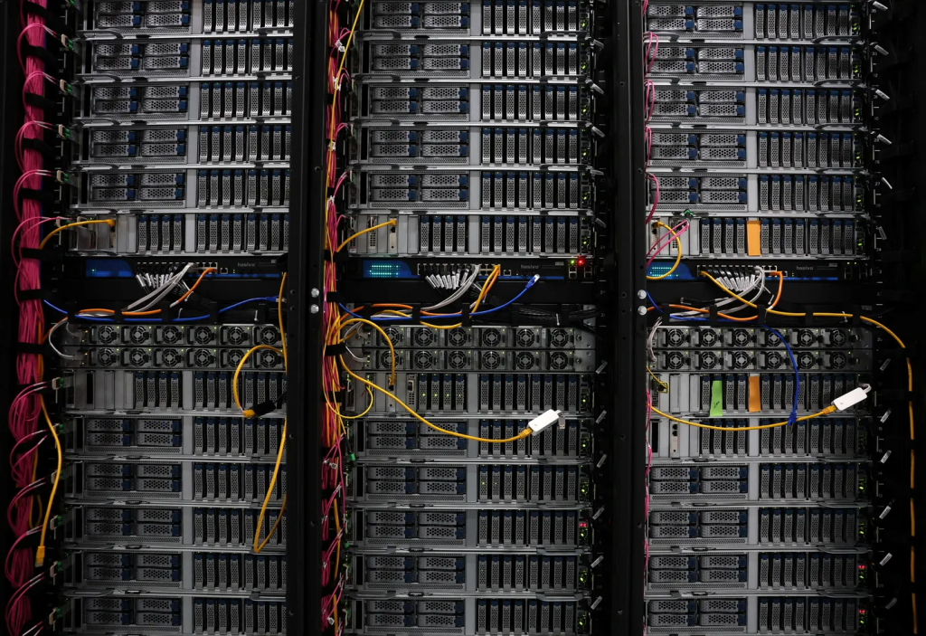 فقاعة الذكاء الاصطناعي: هل يجر تعثر التكنولوجيا أميركا للهاوية؟