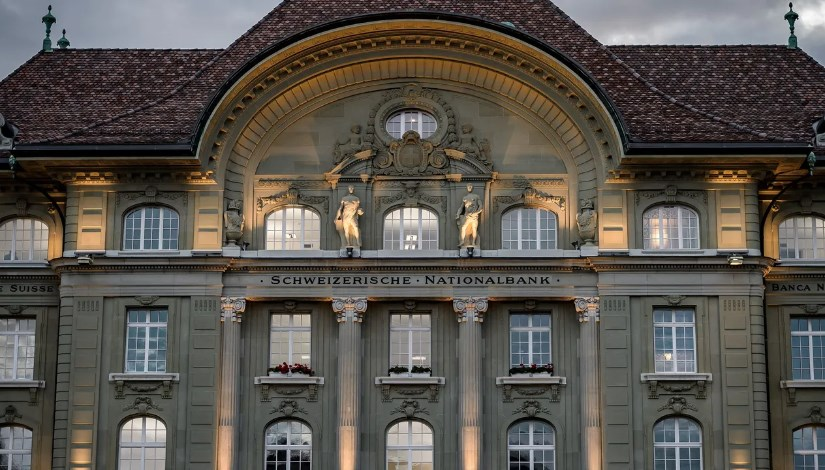 الفائدة الصفرية في سويسرا: المركزي السويسري يُبقي الفائدة أدنى مستوى عالمي.. والفرنك "متعافي"