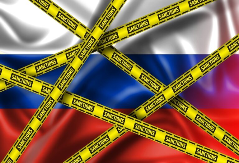 بريطانيا توسع قائمة عقوباتها على روسيا وتستهدف شركات من الصين وتايلاند والكاميرون