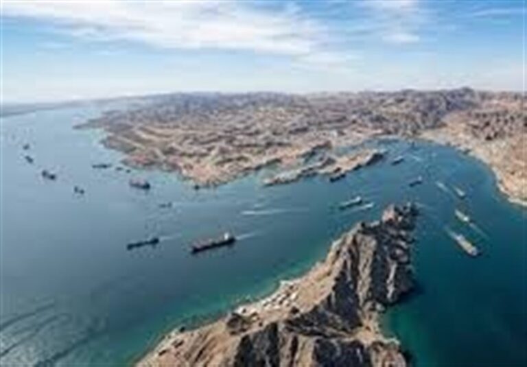 باكستان: طاقم سفينة "توسكا" سيُسلَّم إلى إيران اليوم