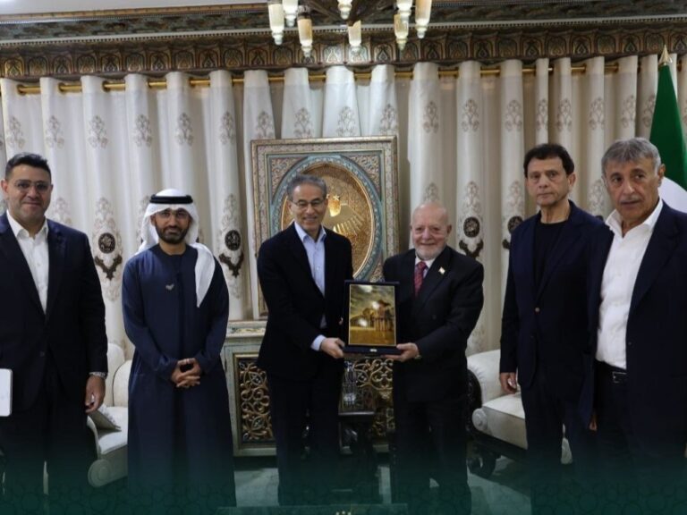 وزير الاقتصاد يناقش مع سفير الإمارات فرص الاستثمار والتعاون المشترك