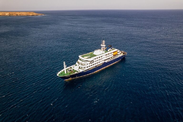 مالك سفينة MV Hondius السياحية: لا يوجد ركاب يعانون من أعراض فيروس هانتا على متن السفينة