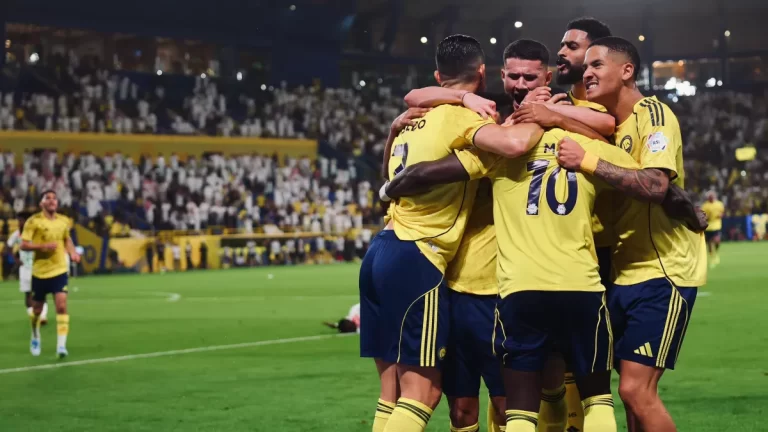 سيناريوهات التتويج .. كيف يتوج النصر والهلال بلقب دوري روشن؟