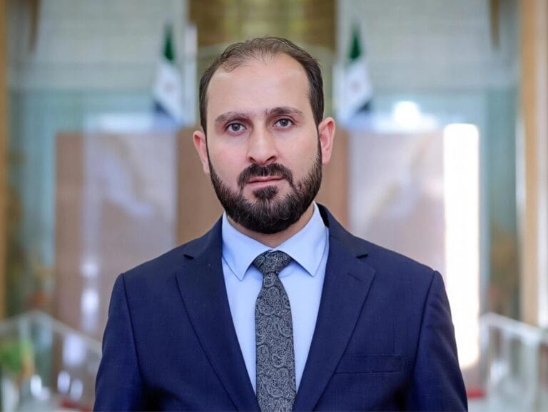 العمر للإخبارية: القنصلية في جدة ستقدم خدماتها لنحو مليون سوري في السعودية