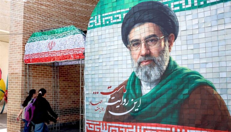 المرشد الإيراني مجتبى خامنئي (إكس)