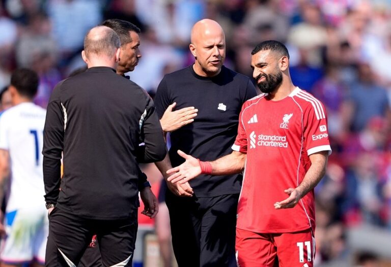 ليفربول يستقر على خليفة آرني سلوت ويتخذ أول خطوة لتحقيقه