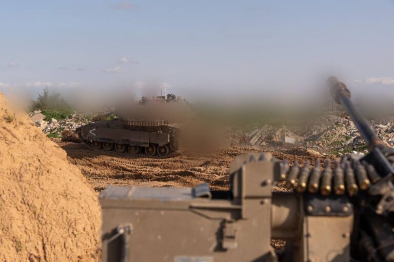 الجيش الإسرائيلي يفكك 4 أنفاق في غزة بطول 4 كيلومترات بينها مسار كان يستخدم لاحتجاز الرهائن (فيديو)
