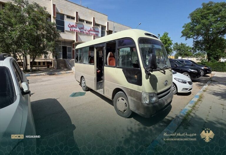 مقتل وإصابة عناصر من الجيش السوري إثر استهداف حافلة مبيت غربي الحسكة (صورة)