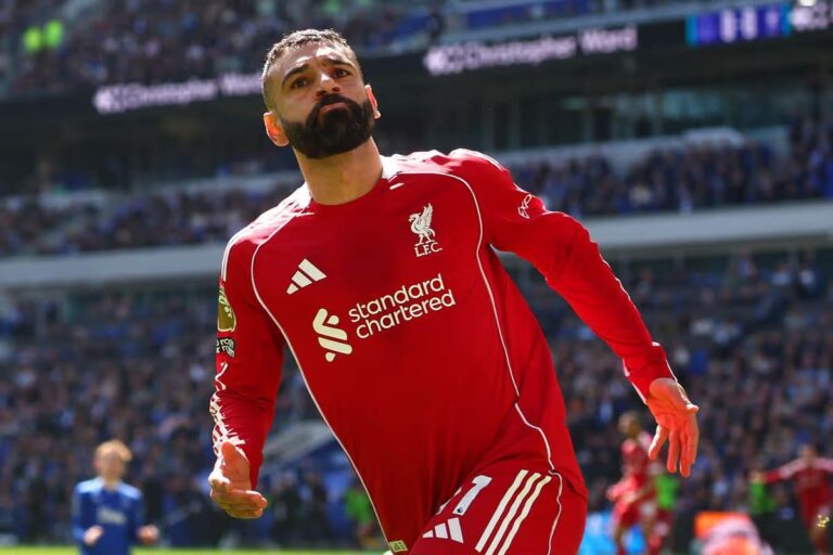 سكاي: الدوري السعودي يحسم موقفه من التعاقد مع محمد صلاح