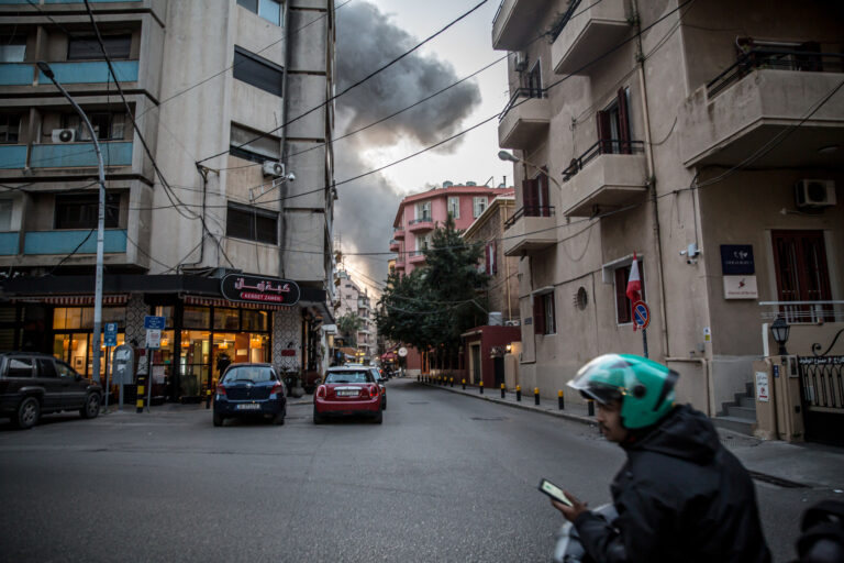 لبنان.. 14 قتيلا في غارات إسرائيلية متفرقة
