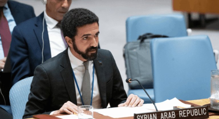 مندوب سوريا بالأمم المتحدة: التعافي وإعادة الإعمار مفتاح عودة السوريين