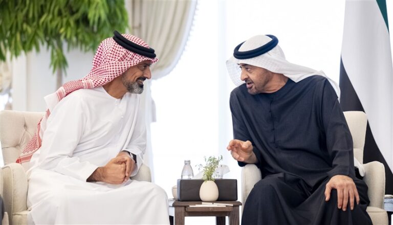 رئيس الدولة يستقبل ولي عهد عجمان ويبحثان شؤون الوطن والمواطن رئيس الدولة يستقبل ولي عهد عجمان ويبحثان شؤون الوطن والمواطن