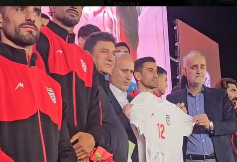 الكشف عن النشيد الرسمي والزي الوطني للمنتخب الإيراني قبل سفره للمشاركة في كأس العالم
