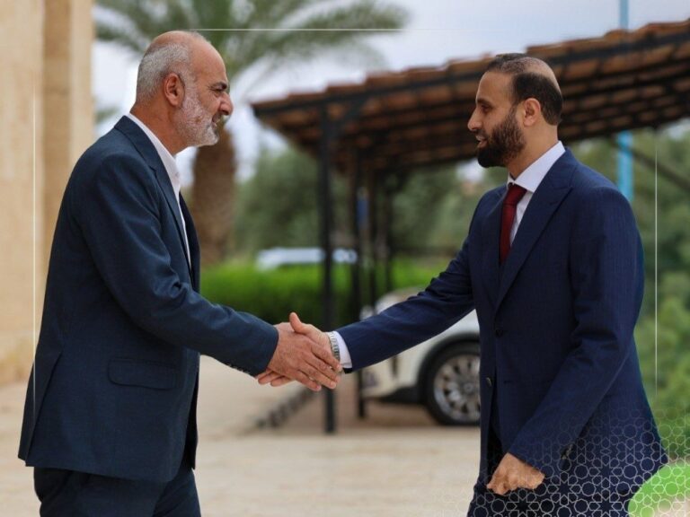 العايش يتسلّم مهامه محافظاً لمدينة دير الزور