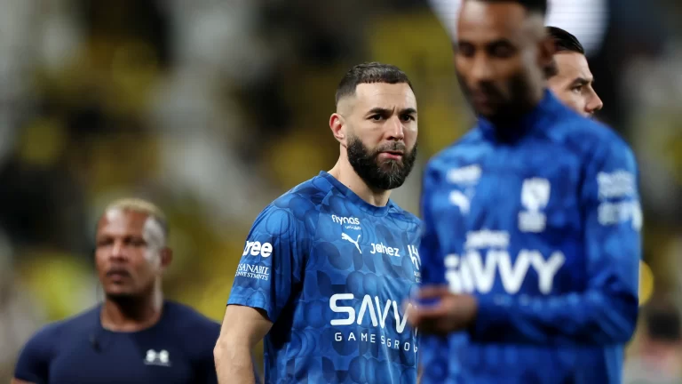 غياب مزدوج.. بنزيما وسالم الدوسري يعقدان موقف الهلال أمام نيوم | كووورة kooora logo