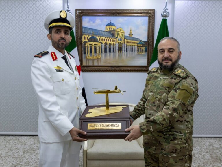 وزير الدفاع يبحث مع الملحق العسكري لسفارة السعودية عدداً من القضايا المشتركة