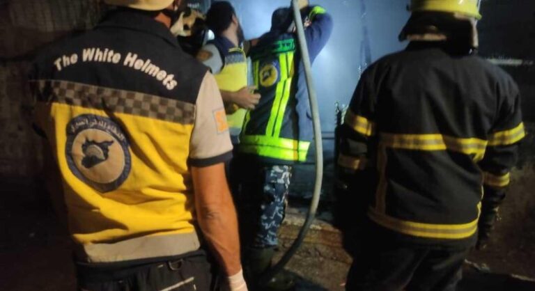 حريق كبير في محال تجارية باللاذقية والخسائر تقتصر على الأضرار المادية