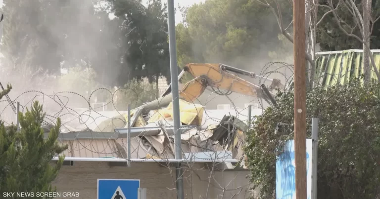إسرائيل تنشئ مجمعا دفاعيا في موقع مقر سابق للأونروا بالقدس إسرائيل تنشئ مجمعا دفاعيا في موقع مقر سابق للأونروا بالقدس