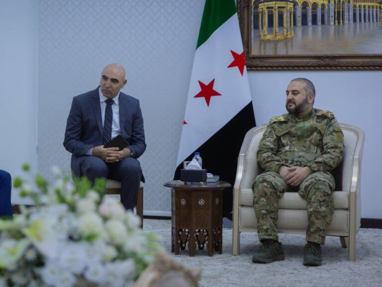 وزير الدفاع يبحث مع مسؤول أممي سبل تعزيز التعاون الإنساني وزير الدفاع يبحث مع مسؤول أممي سبل تعزيز التعاون الإنساني
