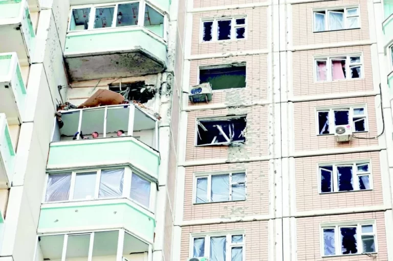 أوكرانيا تشن أكبر هجوم من نوعه بالمسيّرات على موسكو ومقاطعاتها