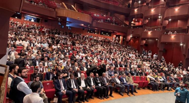 "ذاكرة الثورة حيّة".. فعالية في دار الأوبرا لتكريم الشهداء والمغيبين قسراً