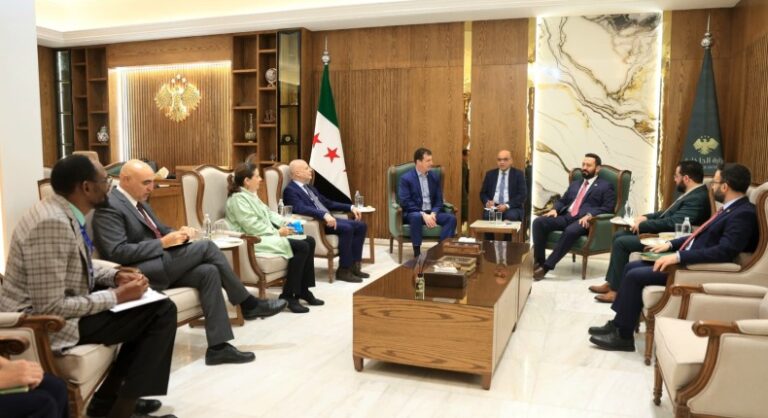 مباحثات سورية أممية حول سلامة العاملين الإنسانيين واستمرار برامج إغاثية