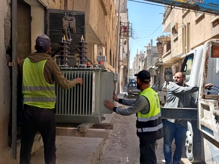 دير الزور.. تركيب ثلاث محولات كهربائية في في أحياء المدينة