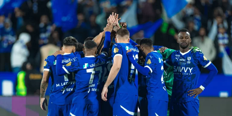الهلال يحطم الفيحاء بثلاثية مذهلة ويواصل سلسلة انتصاراته! ثلاثية زرقاء متطابقة.. الهلال يفرض عقدته على الفيحاء