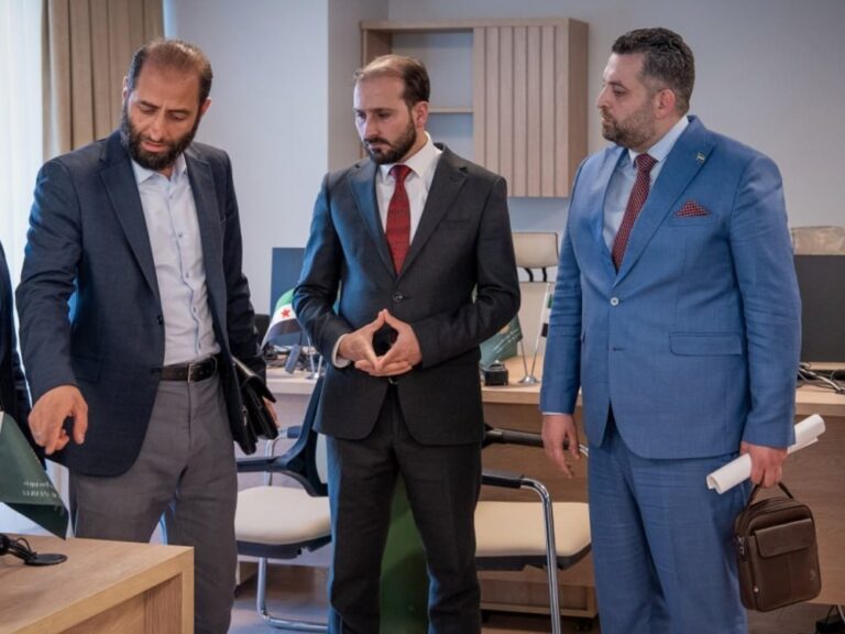 تمهيداً لافتتاحها.. وفد تقني من وزارة الخارجية يزور قنصلية غازي عنتاب