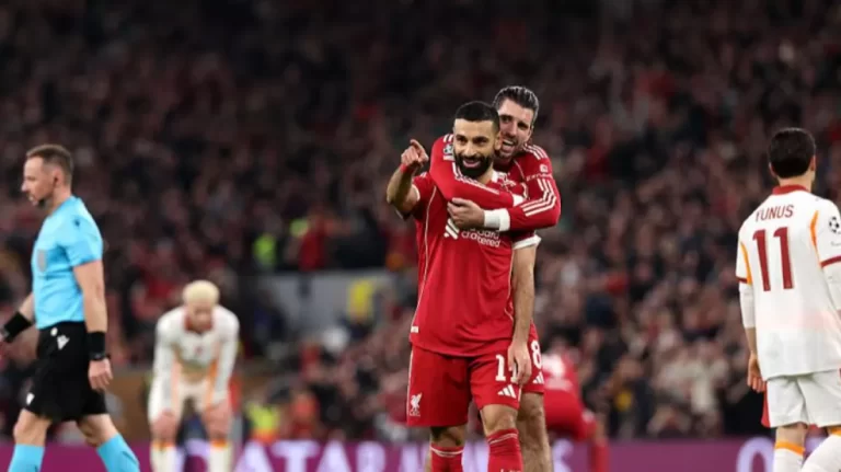 فنربخشة يسعى لضم محمد صلاح: هل تتغير وجهة النجم المصري نحو الدوري السعودي؟ فنربخشة يتحدى أندية الدوري السعودي.. "عرض مغر" يراود محمد صلاح