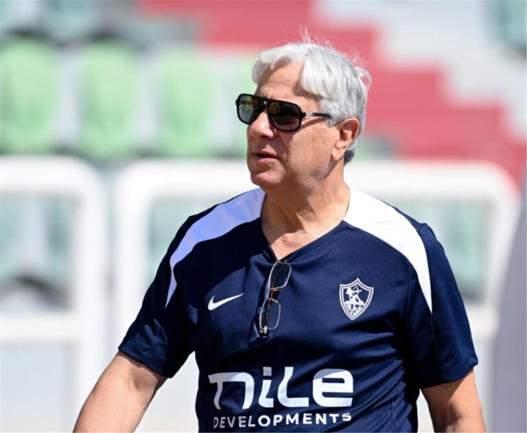 هل يتجاوز لاعبو الزمالك الصعوبات النفسية في مسيرتهم نحو الانتصارات؟ عبد الناصر محمد: واجهنا صعوبات لتهيئة لاعبي الزمالك نفسيًا.. وتحملوا أشياء صعبة