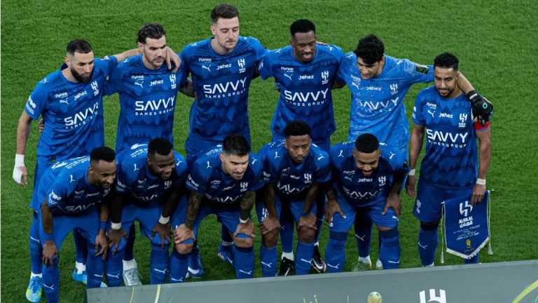 الهلال يستعد لهجوم قوي: هل تؤجل الصفقات الجديدة انضمام ليفاندوفسكي؟ غربلة شاملة في هجوم الهلال.. ثلاثة مهاجمين يؤجلون وصول ليفاندوفسكي لقلعة الزعيم