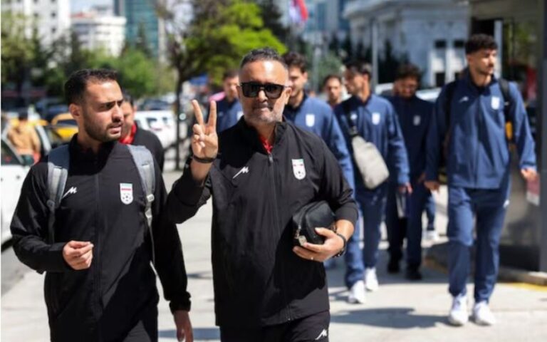 إيران تستعد لمونديال 2026 بالضغط على أبواب السفارة الأمريكية منتخب إيران يطرق أبواب السفارة الأمريكية استعدادا لمونديال 2026