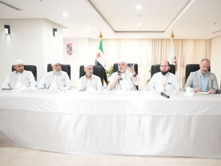 بحث وزير الأوقاف الاستعدادات الدعوية والتنظيمية لموسم حج 2026 لسوريا وزير الأوقاف يبحث الاستعدادات الدعوية والتنظيمية لمرافقة حجاج سوريا
