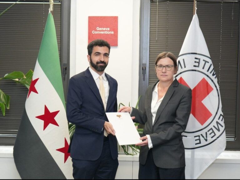 سوريا تنضم لمبادرة القانون الدولي الإنساني وسط أزمات إنسانية مستمرة اللجنة الدولية للصليب الأحمر ترحب بانضمام سوريا لمبادرة للقانون الدولي الإنساني