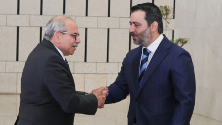 تعزيز التعاون الثنائي بين سوريا ولبنان: محادثات الشيباني وسلام تتواصل الشيباني وسلام يبحثان تعزيز التعاون الثنائي بين سوريا ولبنان