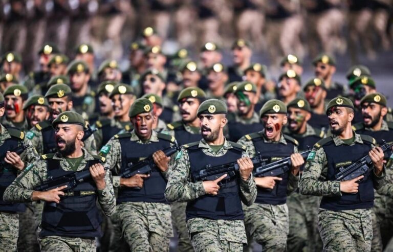 عرض عسكري سعودي يعكس جاهزية قوات أمن الحج amid regional tensions السعودية.. عرض عسكري للوقوف على جاهزية قوات أمن الحج (فيديو)