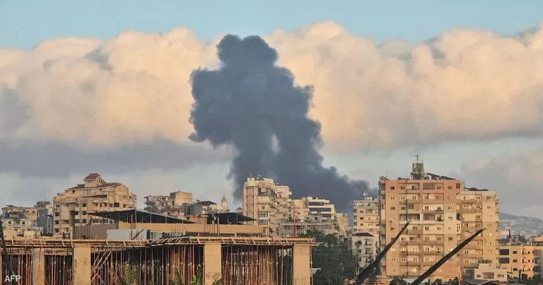 الجيش الإسرائيلي ينذر بإخلاء مبنيين في صور تمهيداً لقصفهما