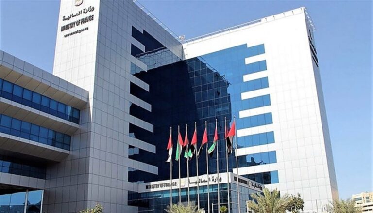 الإمارات تشهد طلباً قياسياً على سندات الخزينة الحكومية بزيادة أربع مرات الإمارات.. طلب قوي على سندات الخزينة الحكومية بإجمالي يتجاوز 4 أضعاف حجم الإصدار