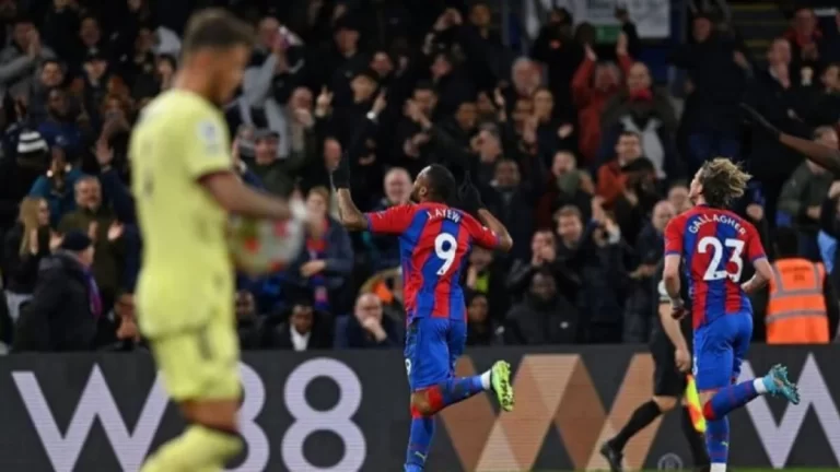 القنوات المفتوحة الناقلة مباراة كريستال بالاس ضد آرسنال في الدوري الإنجليزي