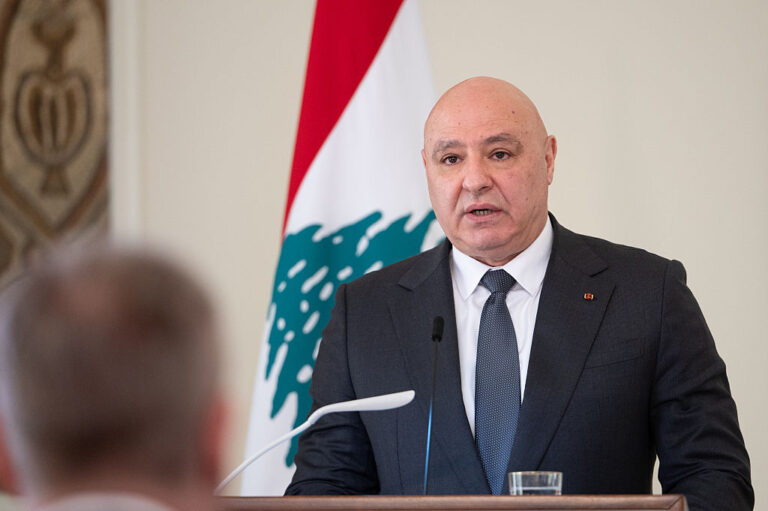 لبنان يرفض الاحتلال مجددًا: التفاوض مع إسرائيل يبرز السيادة الوطنية عون: لبنان لن يقبل باحتلال متجدد والتفاوض مع إسرائيل ليس تنازلا بل تأكيد للسيادة