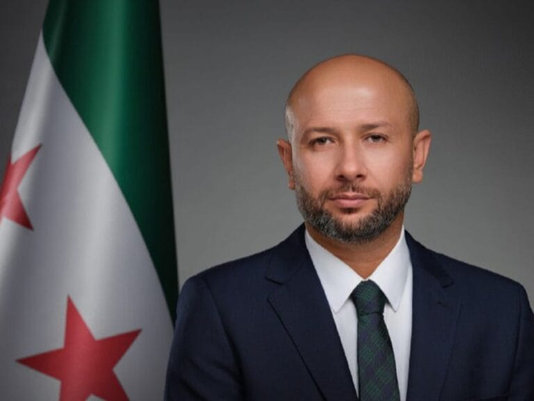 تحذيرات من وزير الطوارئ: ارتفاع منسوب الفرات يستدعي استنفار الدفاع المدني وزير الطوارئ يحذر من ارتفاع منسوب الفرات ويعلن استنفار الدفاع المدني