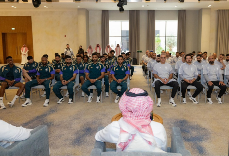 محمد بن سلمان يحفز لاعبي المنتخب السعودي قبل حلم كأس العالم 2026 محمد بن سلمان يوجه رسالة للاعبي المنتخب السعودي قبل مشاركتهم في كأس العالم 2026
