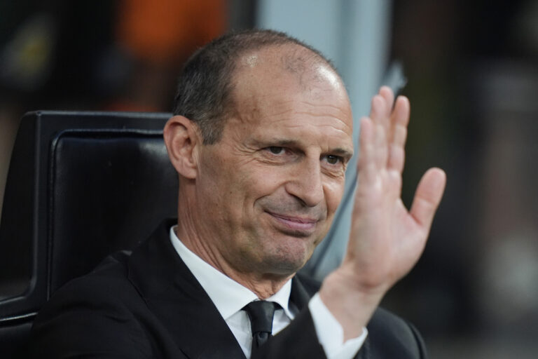 ميلان يعلن إقالة أليغري بعد فشل الفريق في التأهل لدوري أبطال أوروبا