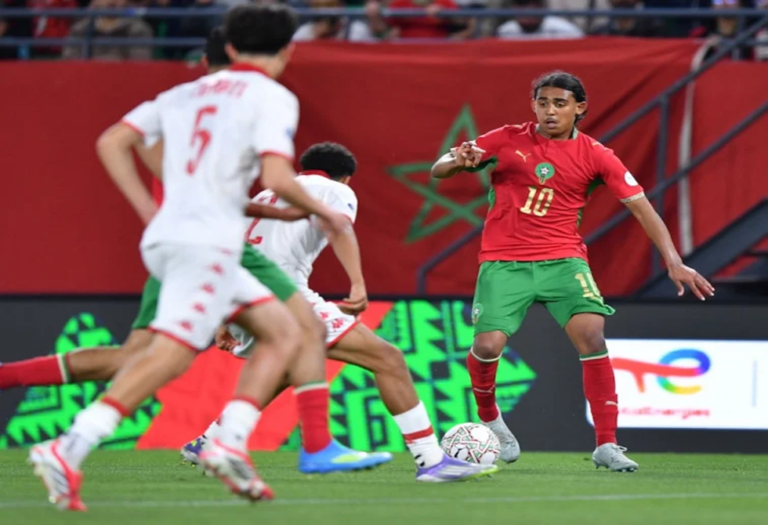 مواجهات نارية مرتقبة: المغرب ومصر يتأهلان لنصف نهائي كأس إفريقيا للناشئين المغرب ومصر يتأهلان إلى نصف نهائي كأس إفريقيا للناشئين