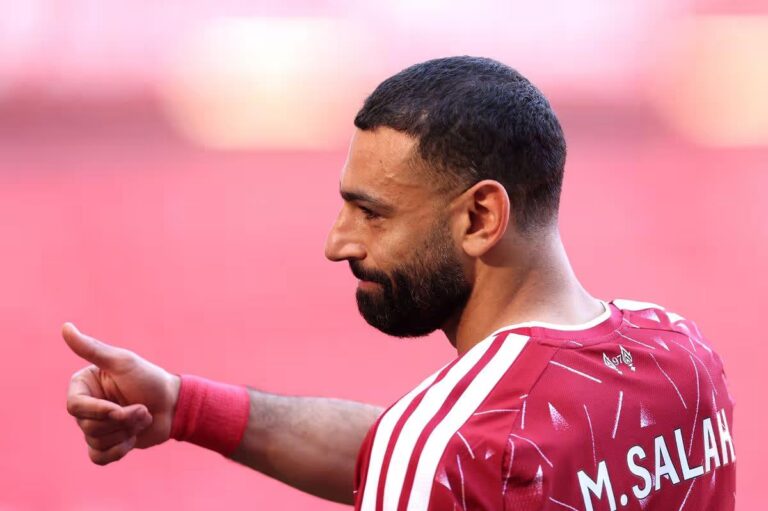 محمد صلاح يضع ليفربول أمام مهمة مستحيلة.. ولاعب إفريقي يحل الأزمة