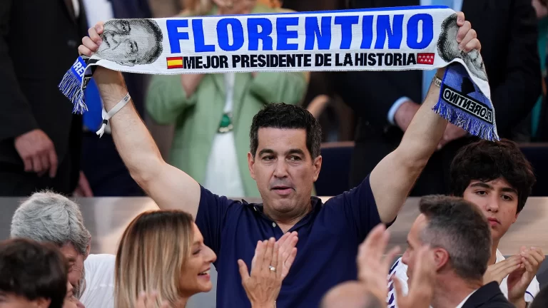 FBL-ESP-LIGA-VALENCIA-BARCELONA