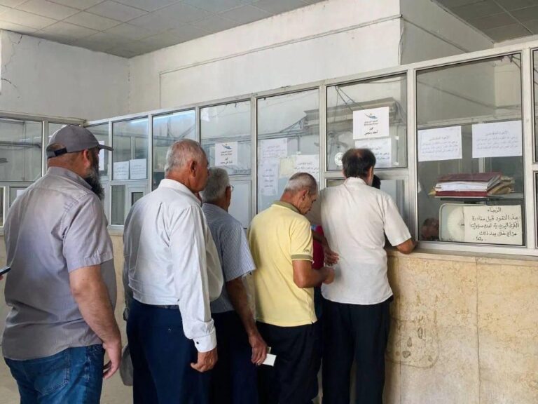 تعزيز الاستقرار المعيشي والاجتماعي في سوريا عبر المرسوم 135 الجديد خبراء اقتصاديون: المرسوم 135 يعزّز الاستقرار المعيشي والاجتماعي